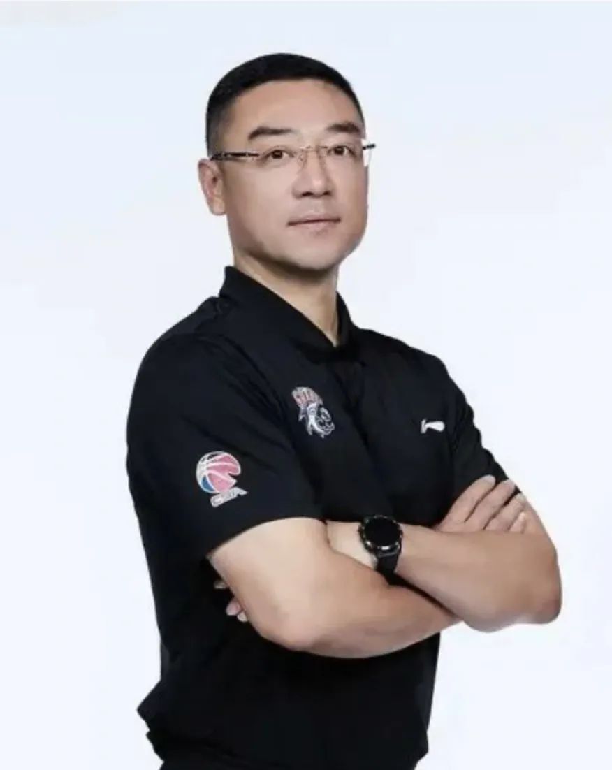 借助线上篮球训练平台在家也能追逐梦想_1